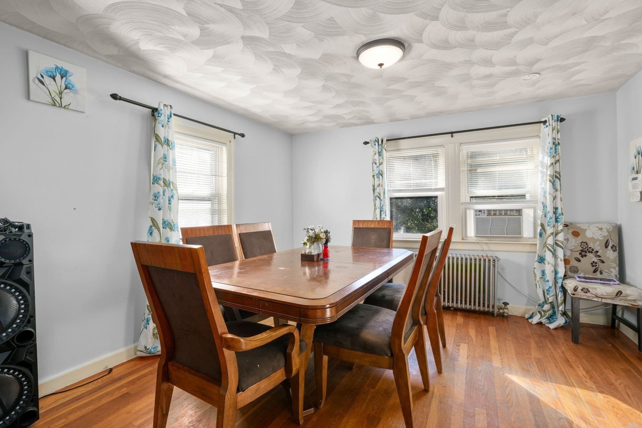 3 Family at 8-3 Chilmark, Worcester MA 01604, Worcester, photo 10 of 34