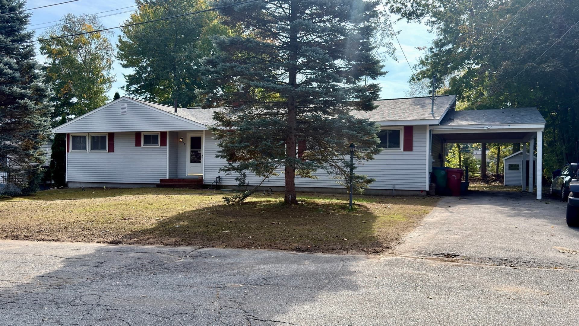 17 Lawn Ave., Lowell MA 01852