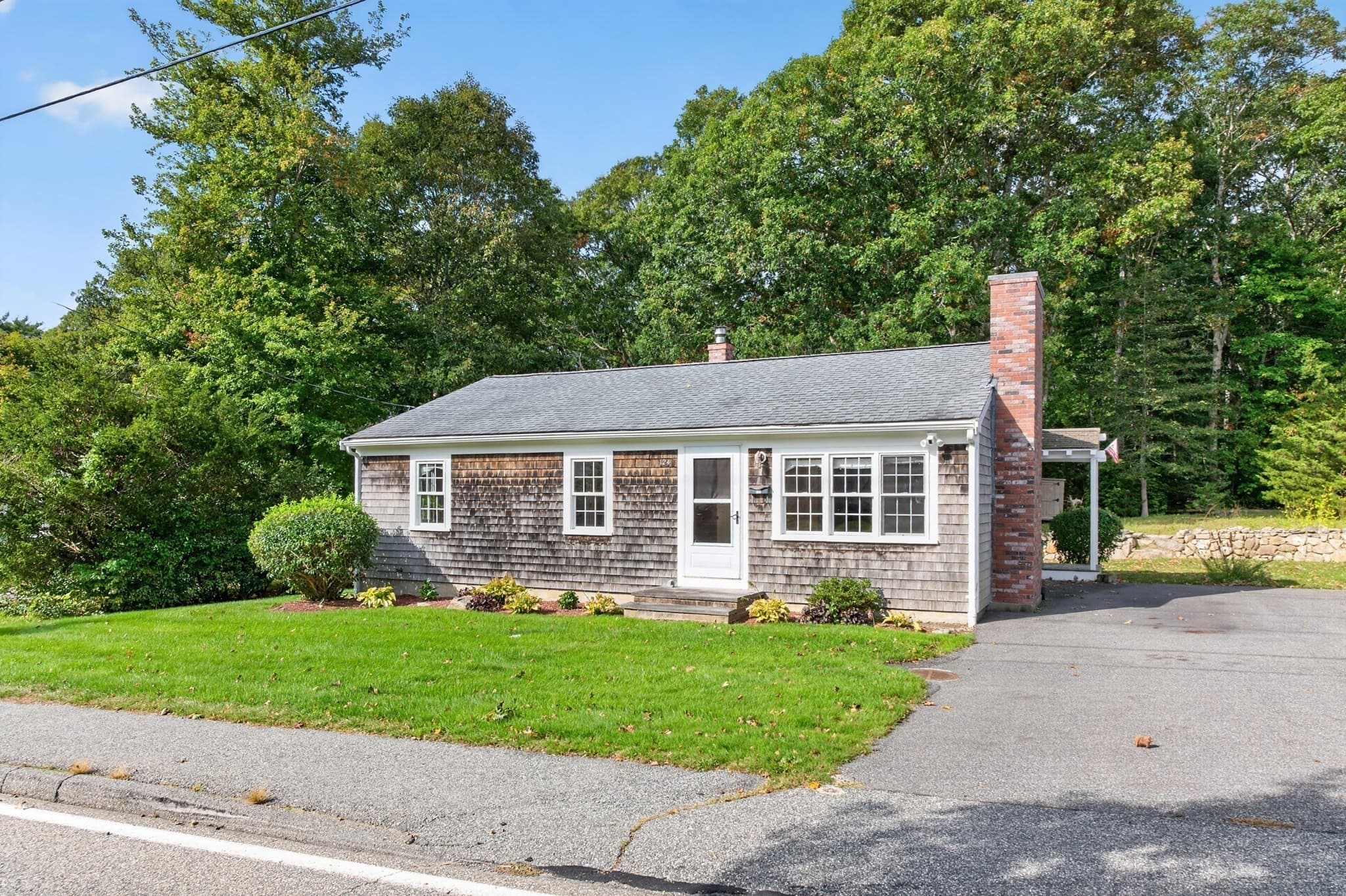 Single Family Residence at 124 Homestead Ln, Falmouth MA 02536, photo 2 of 28