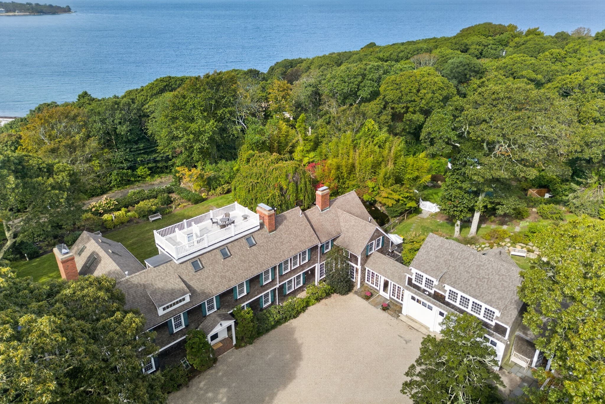 80 Gansett Rd, Falmouth MA 02543