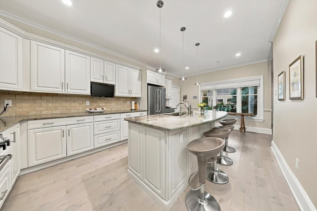 Condominium at 2 Heron Way # 2, Hingham MA 02043, Hingham, photo 6 of 33