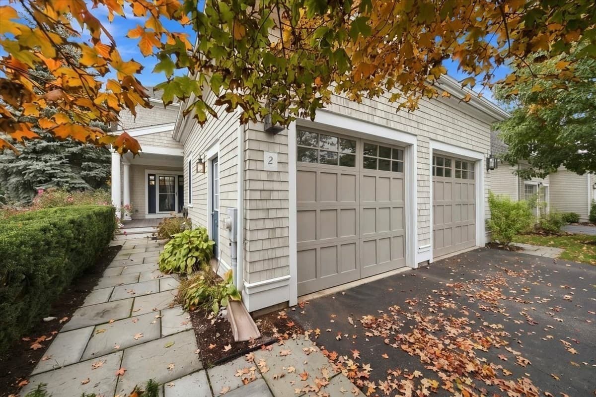 Condominium at 2 Heron Way # 2, Hingham MA 02043, Hingham, photo 3 of 33