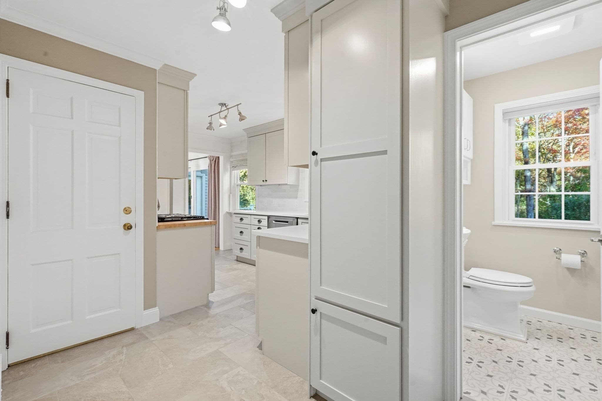 Single Family Residence at 20 Brookside Dr, Wilbraham MA 01095, photo 11 of 39