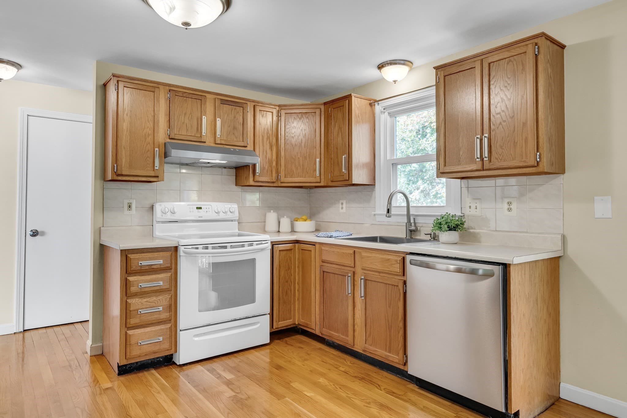 Condominium at 55 Cobb Rd # 55, Wrentham MA 02093, photo 8 of 30