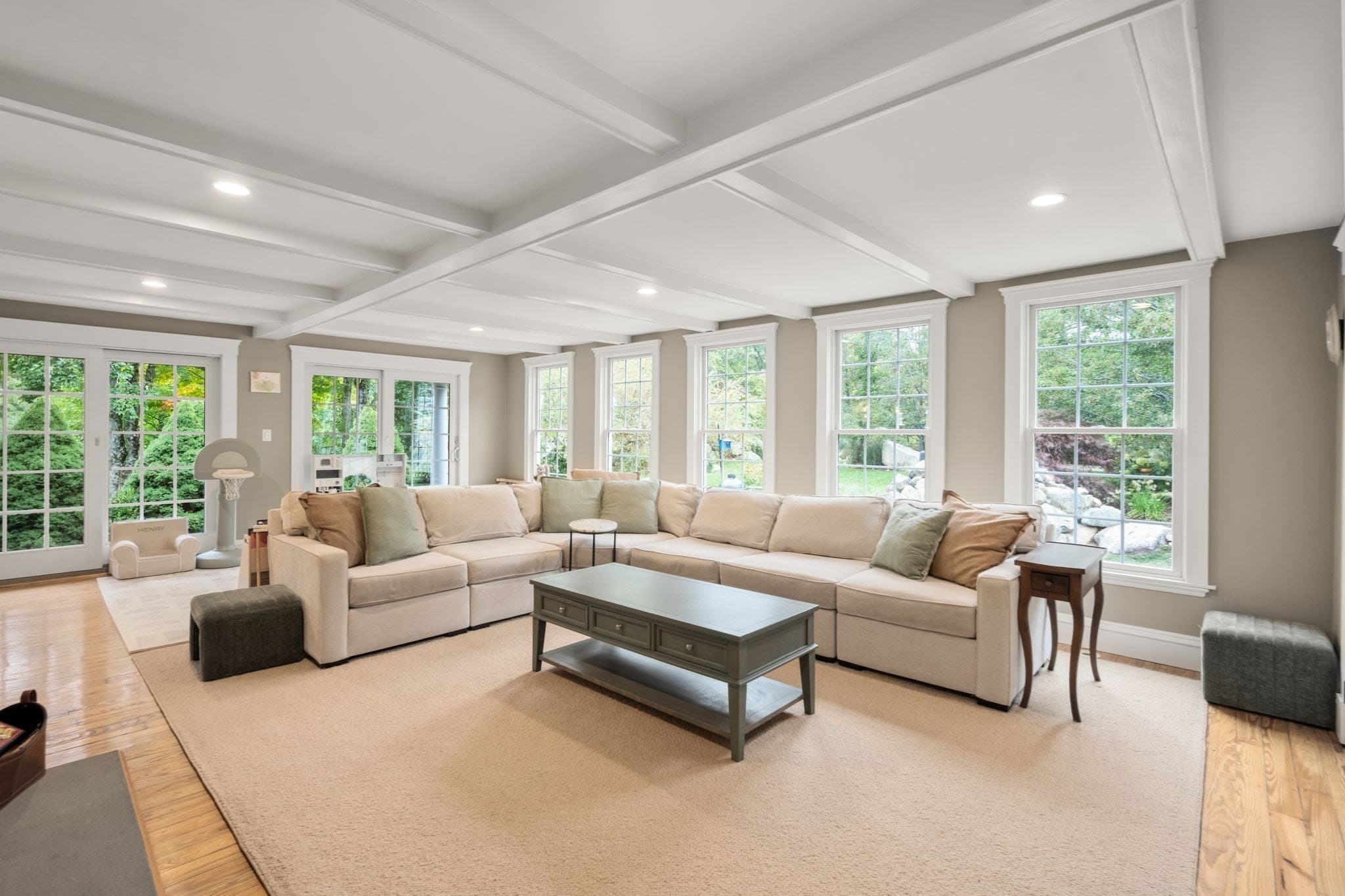 Single Family Residence at 18 Holly Berry Trl, Norwell MA 02061, photo 2 of 34