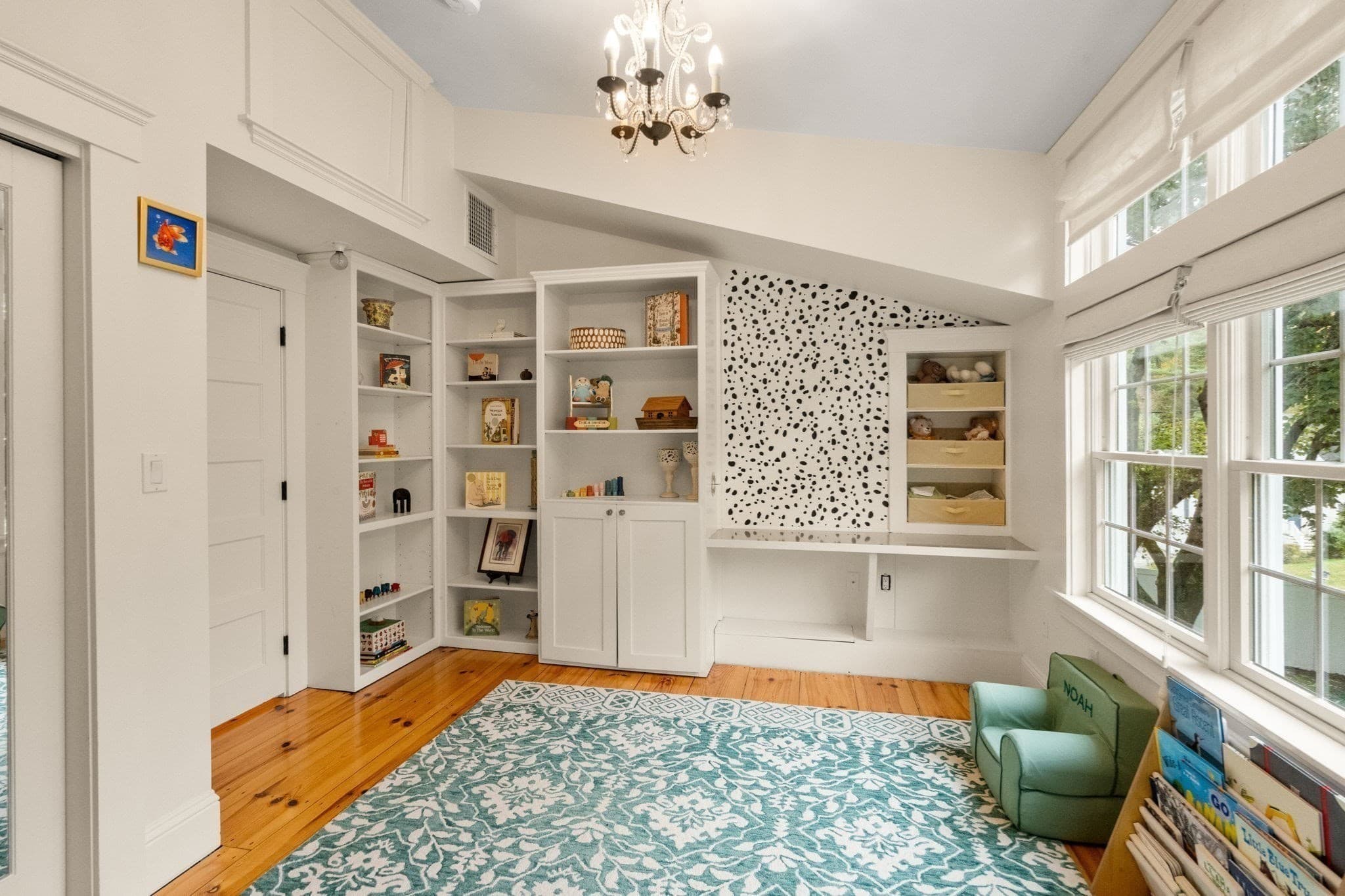 Single Family Residence at 18 Holly Berry Trl, Norwell MA 02061, photo 19 of 34