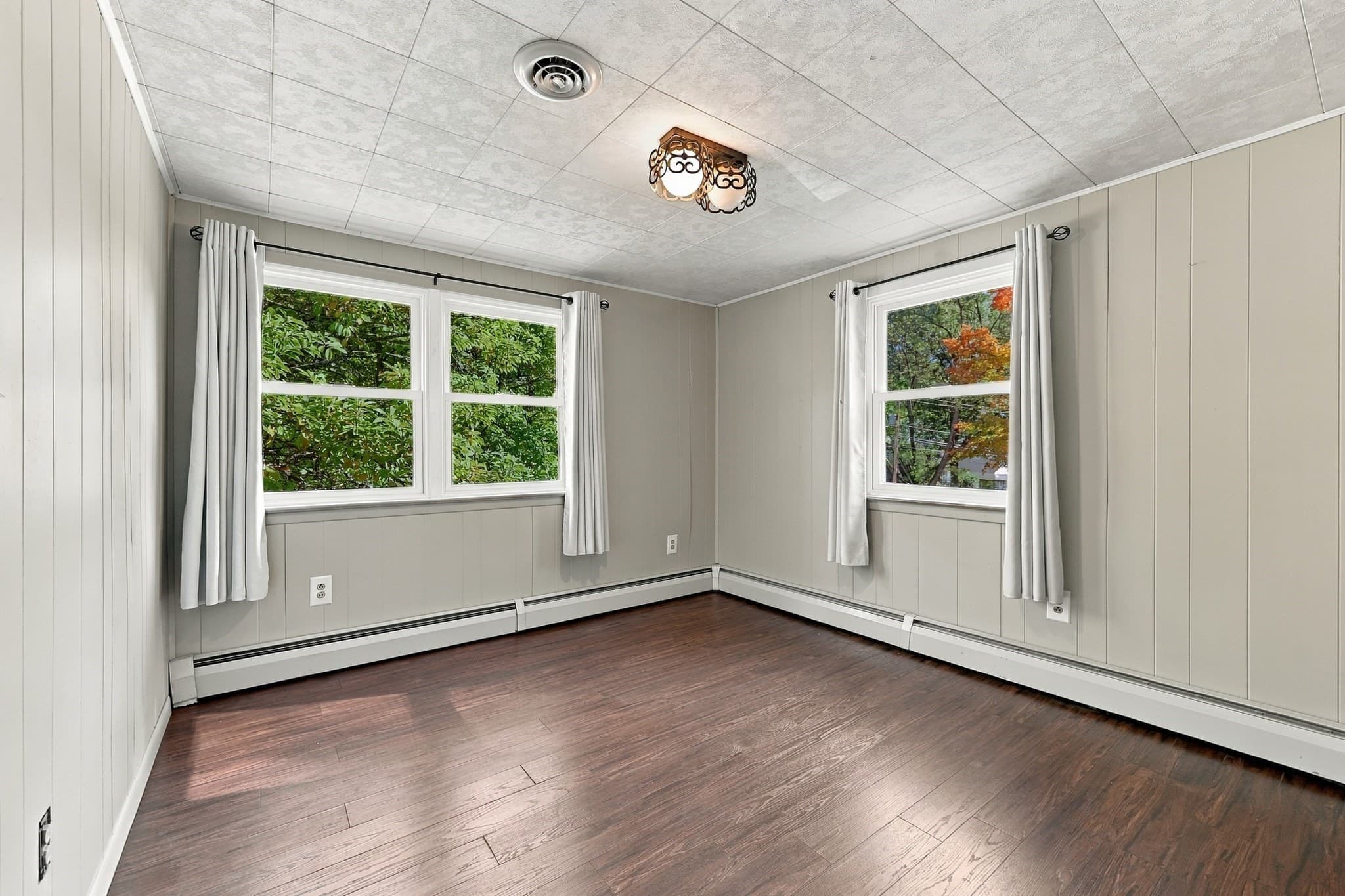 Single Family Residence at 8 Selwyn Rd, Peabody MA 01960, photo 23 of 38