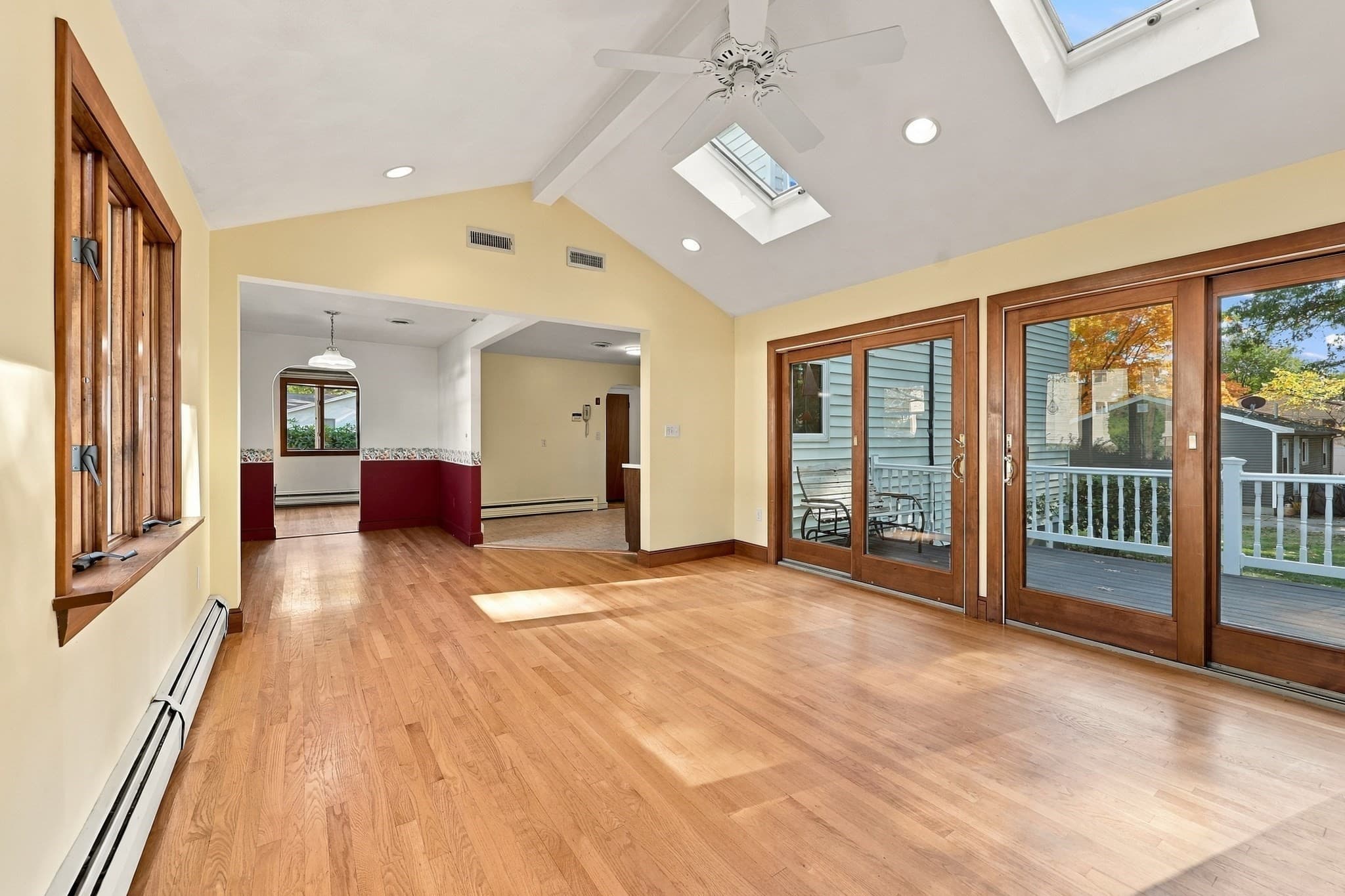 Single Family Residence at 8 Selwyn Rd, Peabody MA 01960, photo 6 of 38
