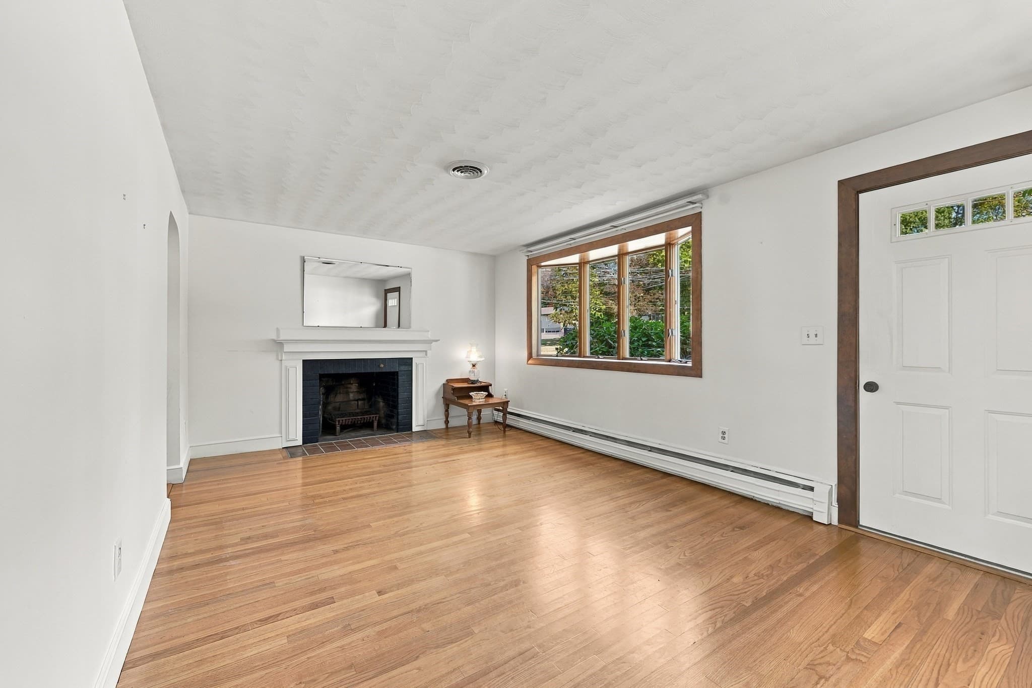 Single Family Residence at 8 Selwyn Rd, Peabody MA 01960, photo 13 of 38