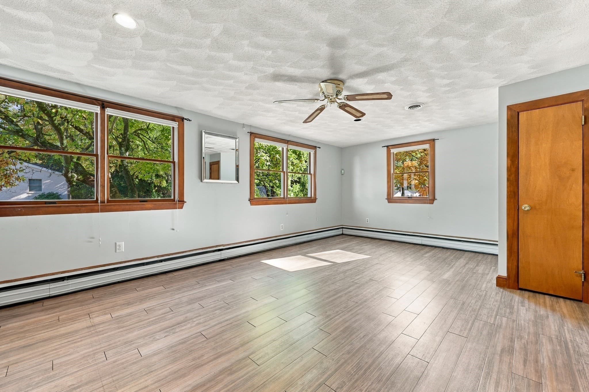 Single Family Residence at 8 Selwyn Rd, Peabody MA 01960, photo 17 of 38