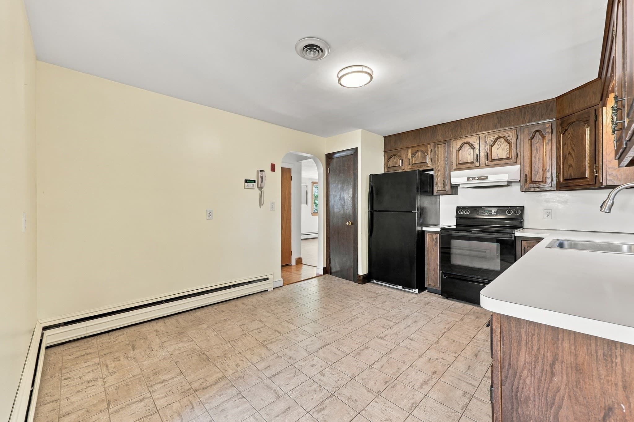 Single Family Residence at 8 Selwyn Rd, Peabody MA 01960, photo 10 of 38