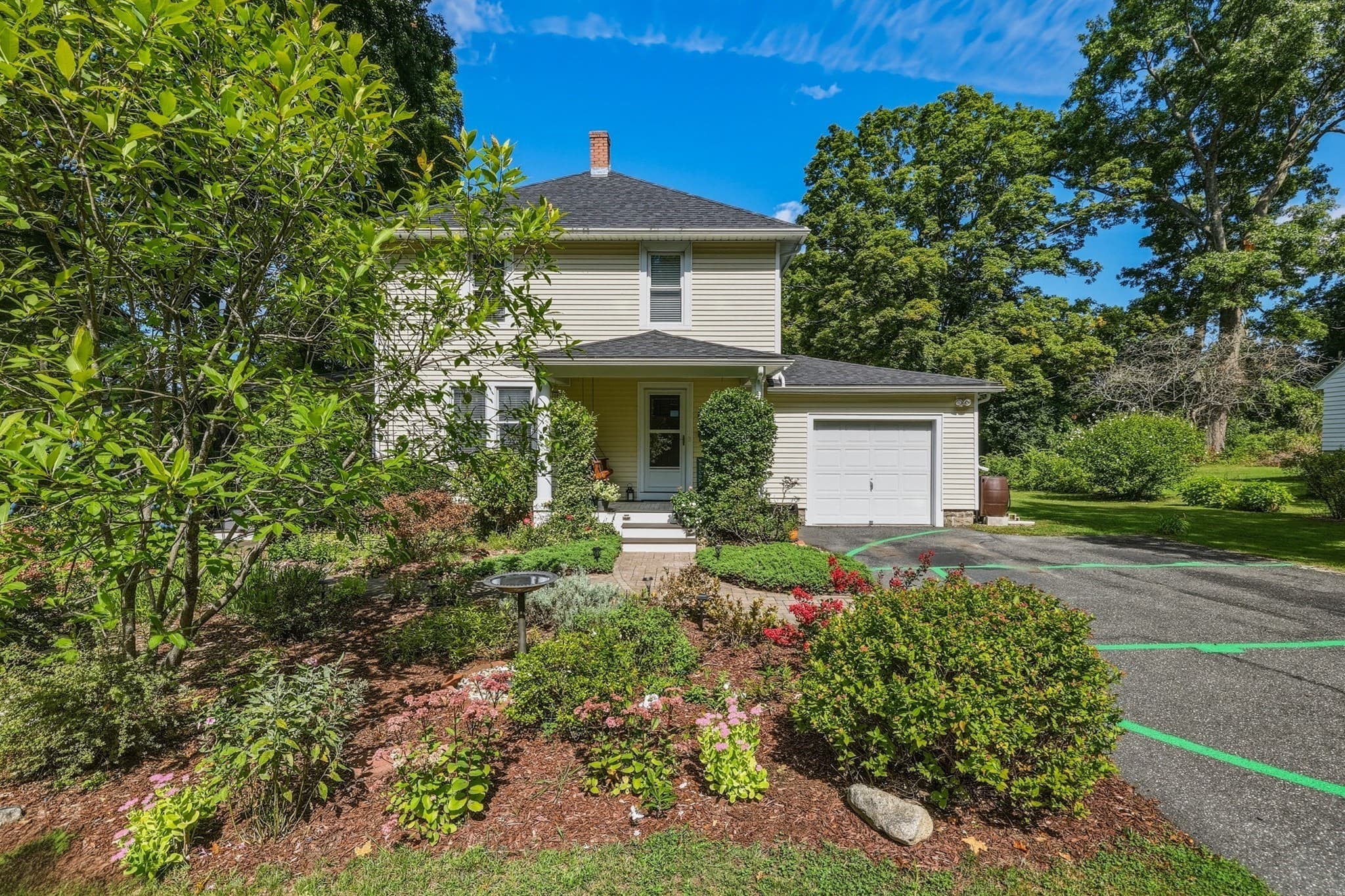 Single Family Residence at 40 Howes St, Northampton MA 01062, photo 2 of 40