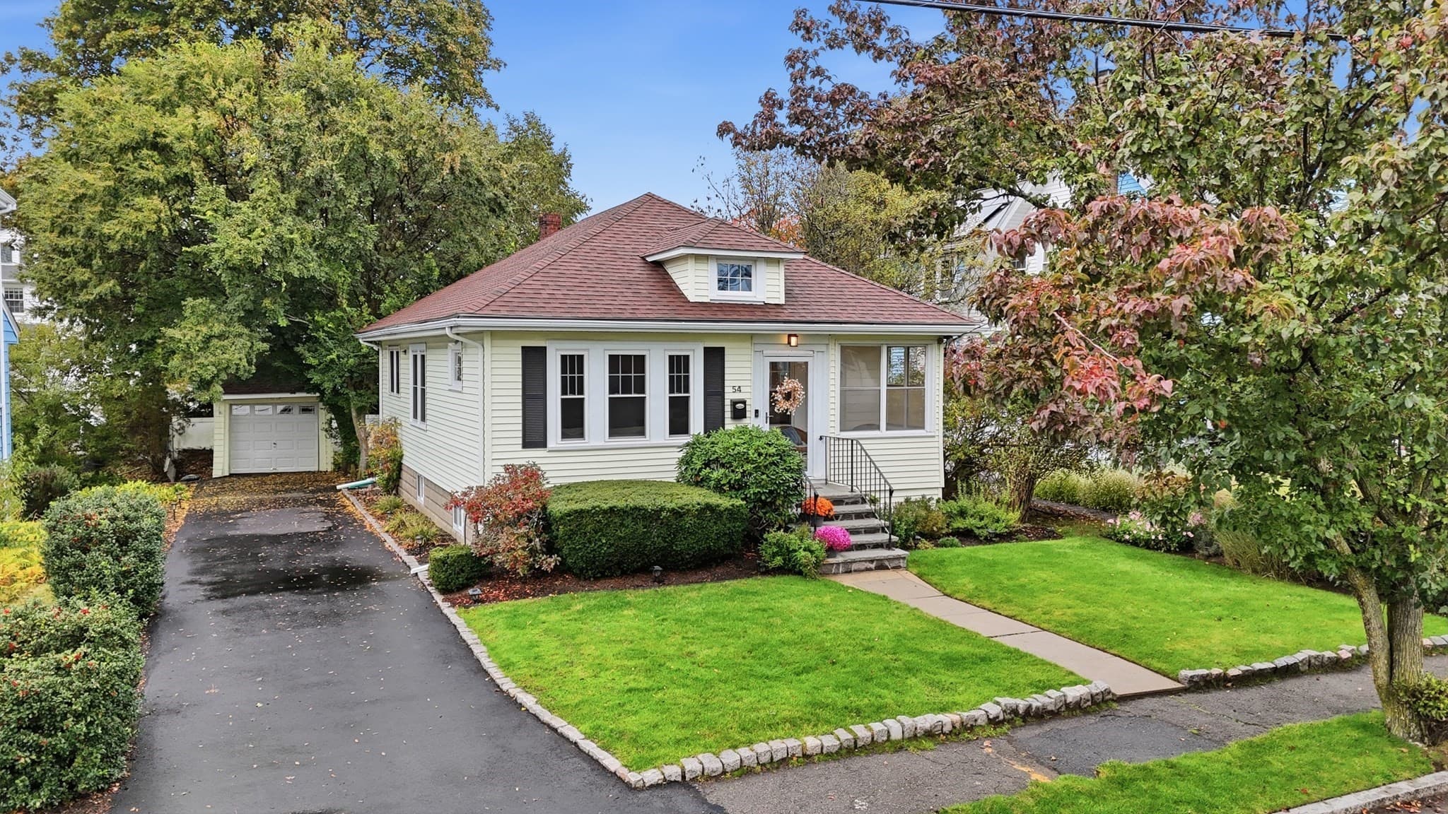 Single Family Residence at 54 Bruce Road, Waltham MA 02453, Waltham, photo 2 of 38