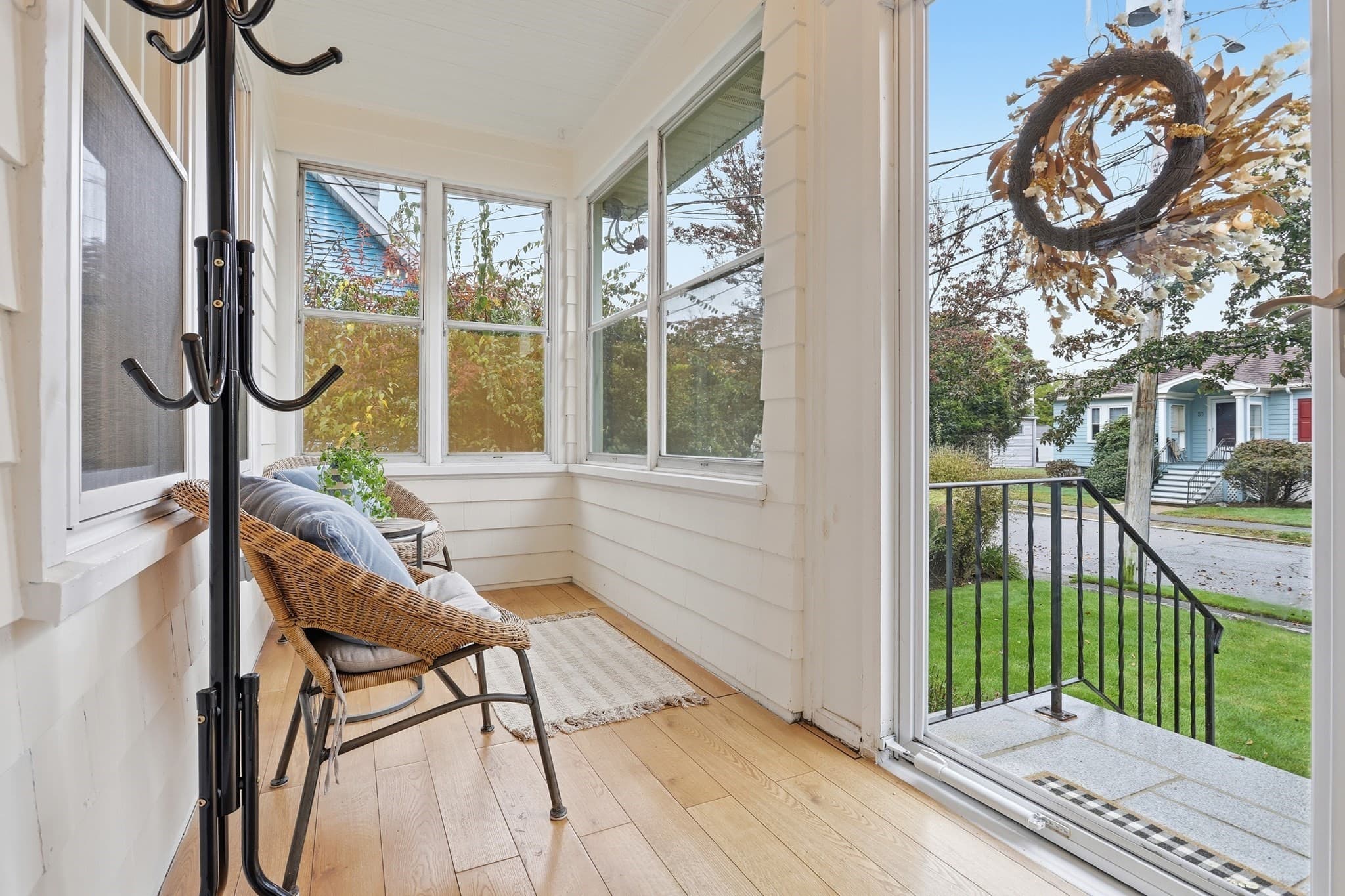 Single Family Residence at 54 Bruce Road, Waltham MA 02453, Waltham, photo 5 of 38