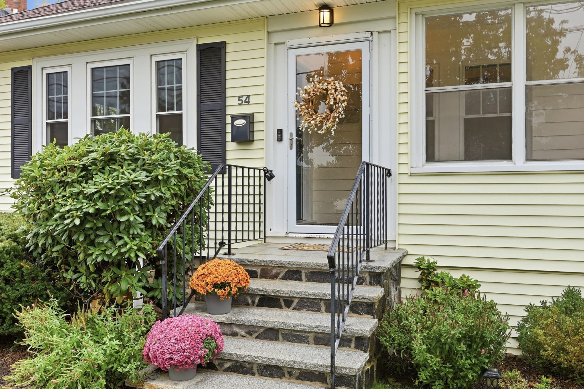 Single Family Residence at 54 Bruce Road, Waltham MA 02453, Waltham, photo 4 of 38