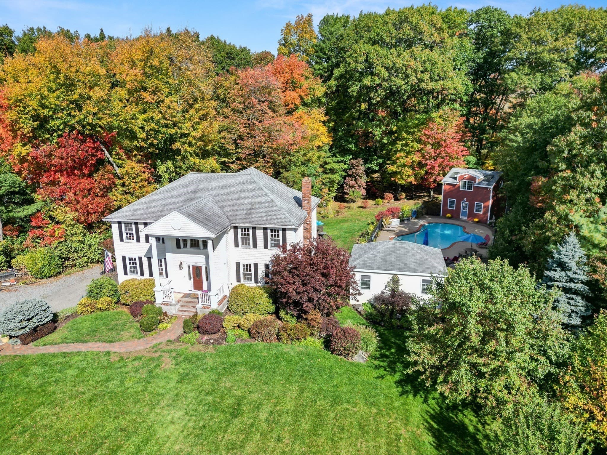 Single Family Residence at 24 Crossbow Ln, North Andover MA 01845, photo 5 of 42