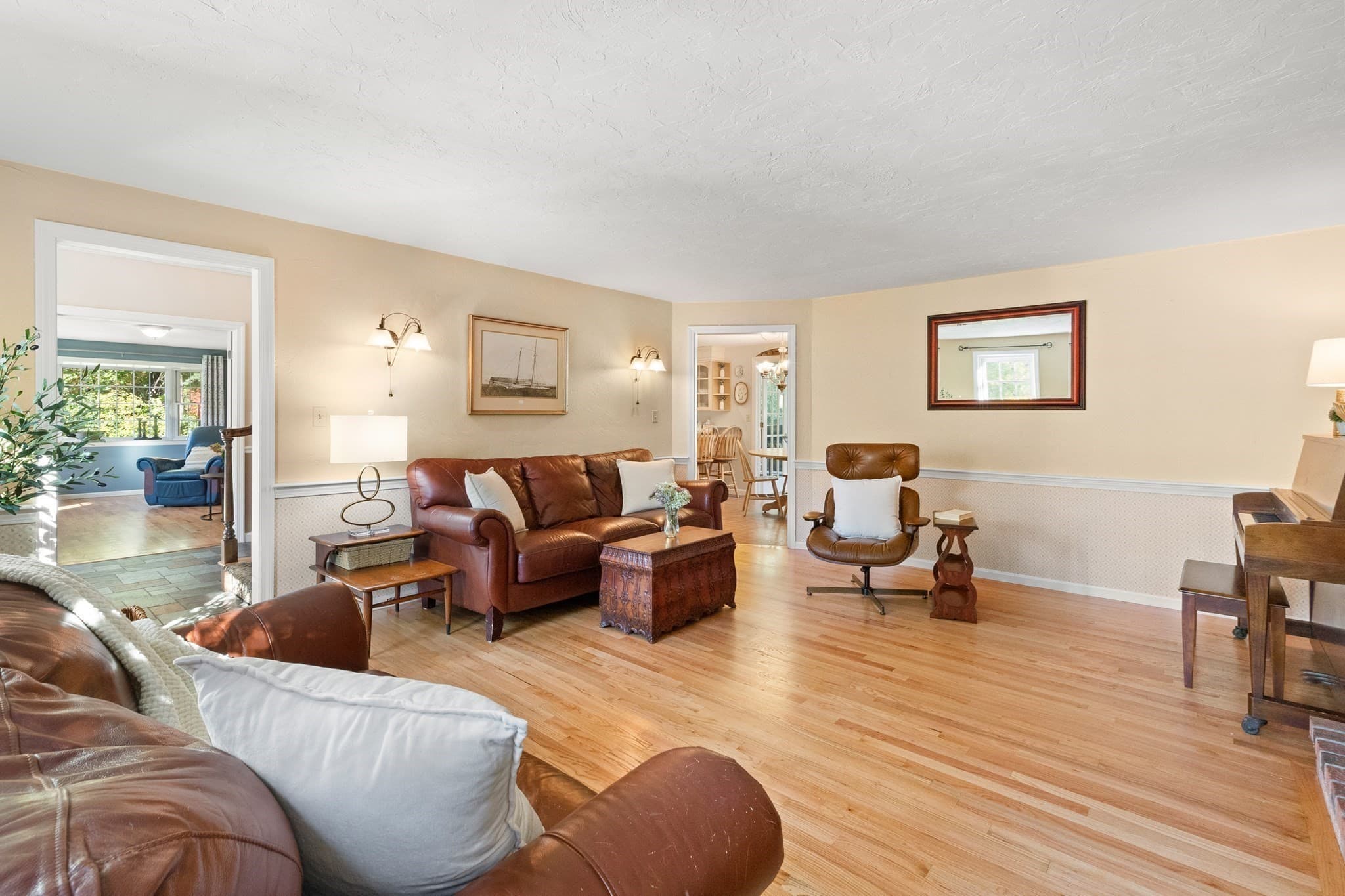 Single Family Residence at 24 Crossbow Ln, North Andover MA 01845, photo 9 of 42
