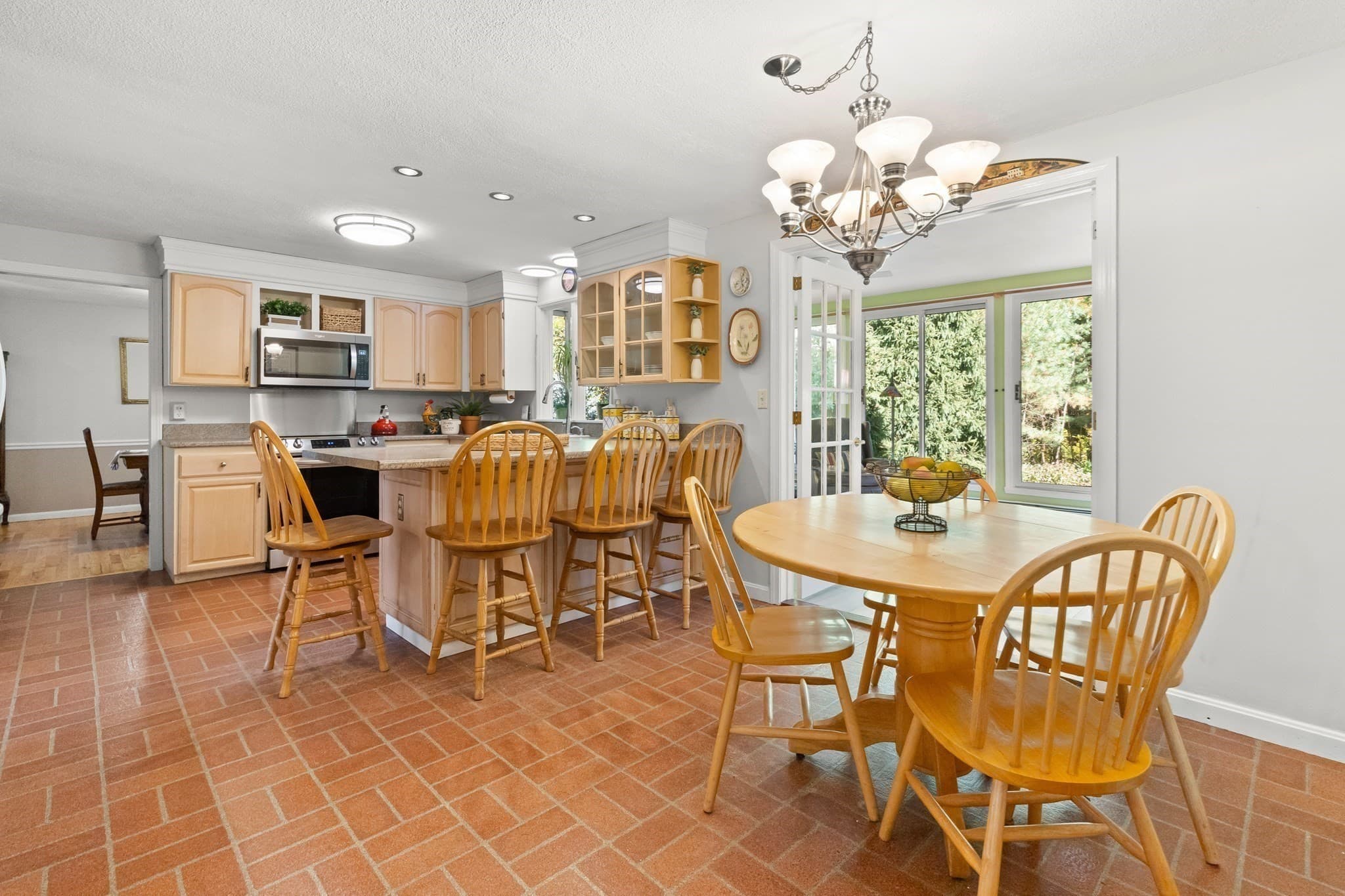 Single Family Residence at 24 Crossbow Ln, North Andover MA 01845, photo 10 of 42