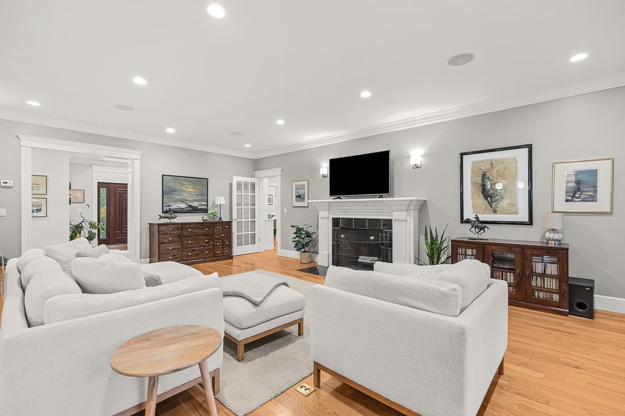 Single Family Residence at 11 Poplar Road, Wellesley MA 02482, photo 10 of 39
