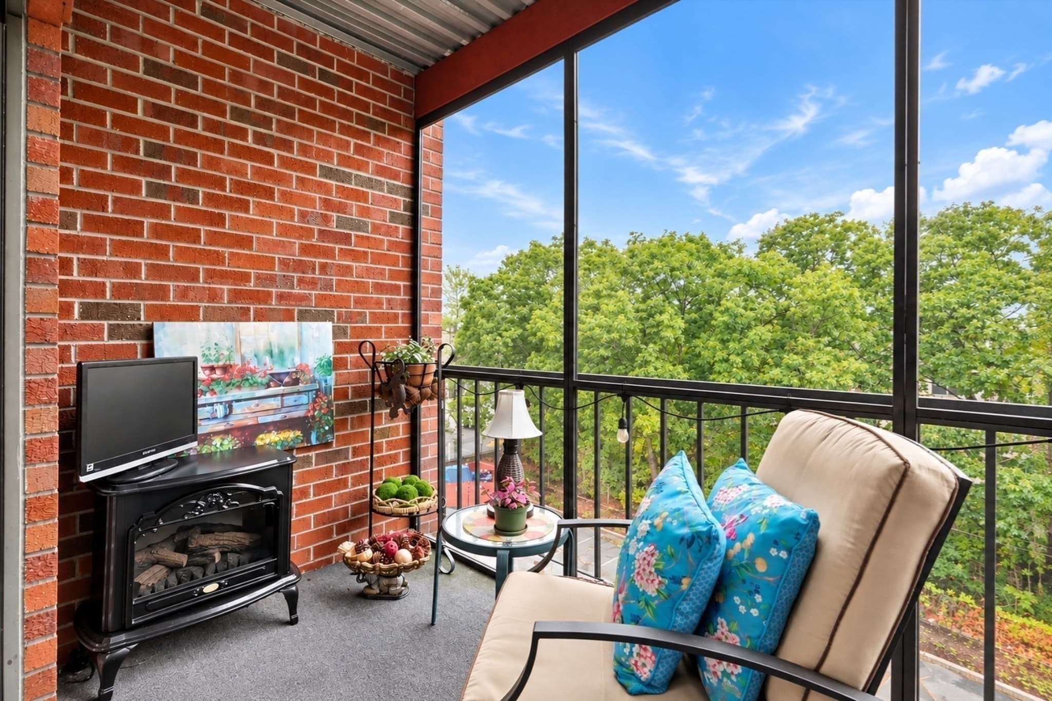 Condominium at 1 Summit Dr # 57, Reading MA 01867, Reading, photo 6 of 32