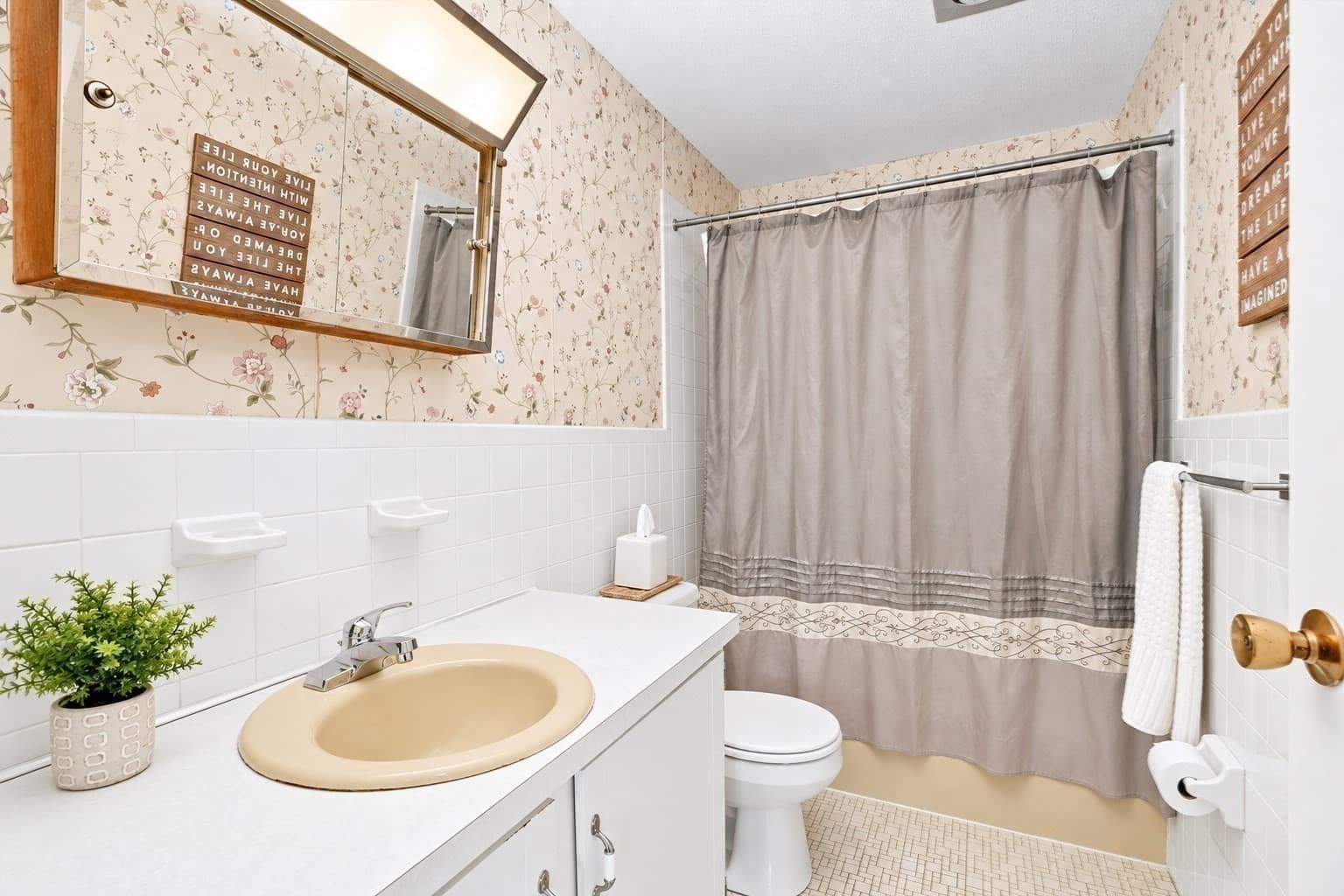 Condominium at 1 Summit Dr # 57, Reading MA 01867, Reading, photo 22 of 32
