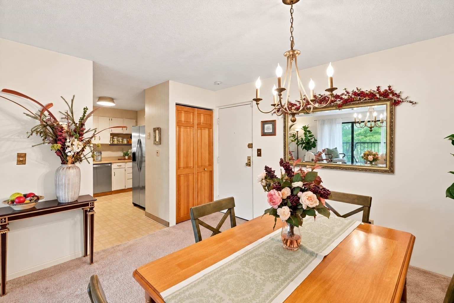 Condominium at 1 Summit Dr # 57, Reading MA 01867, Reading, photo 10 of 32