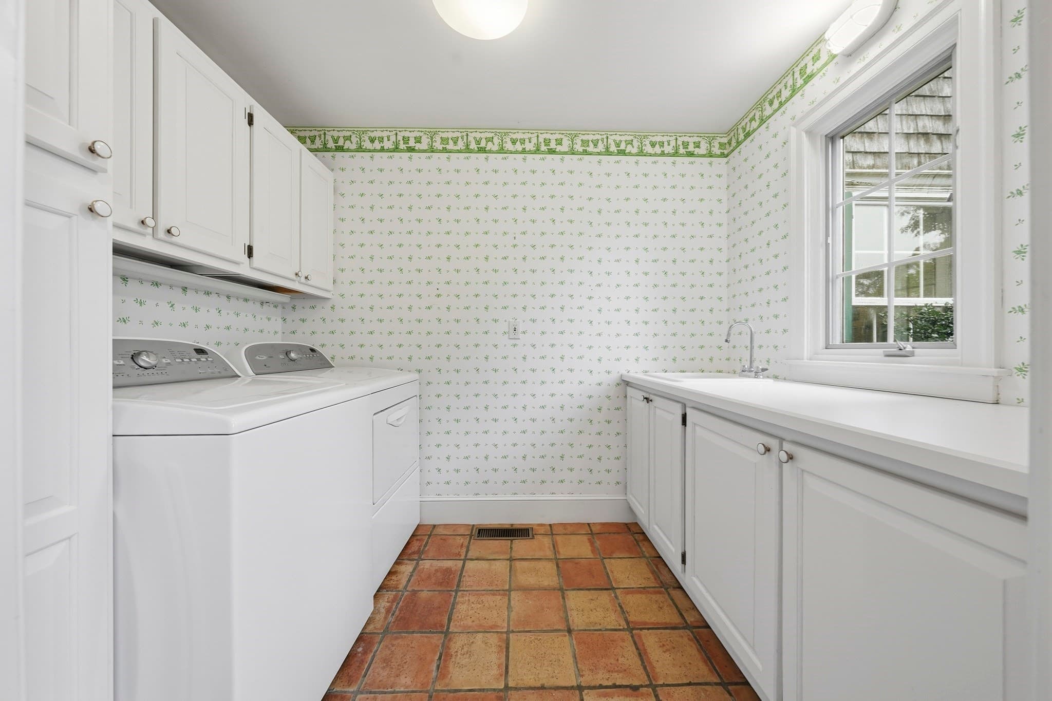 Single Family Residence at 78 Plantingfield Way, Edgartown MA 02568, photo 17 of 41