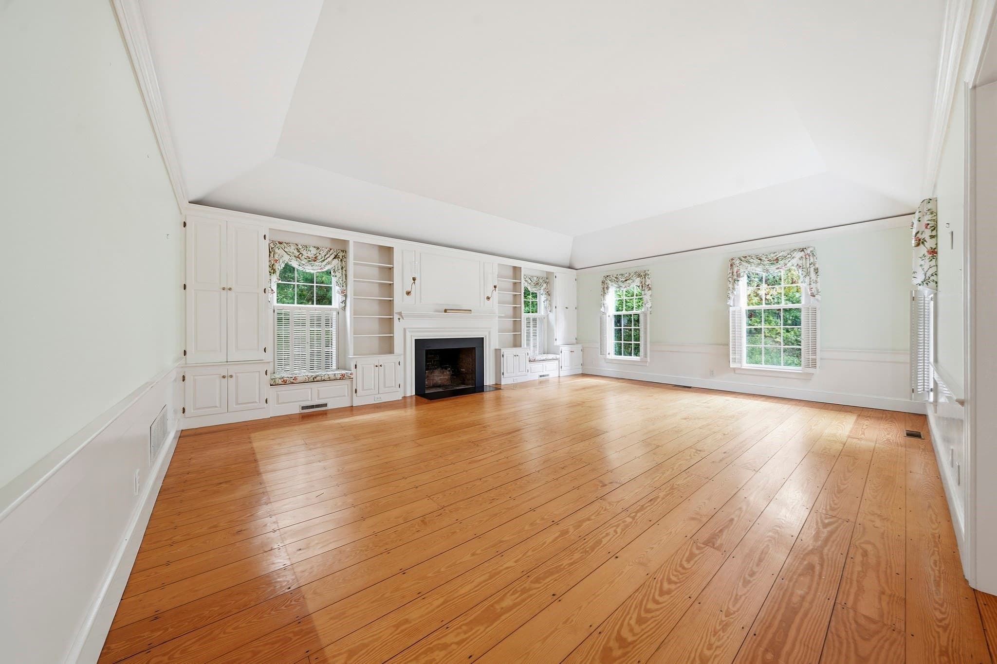 Single Family Residence at 78 Plantingfield Way, Edgartown MA 02568, photo 7 of 41