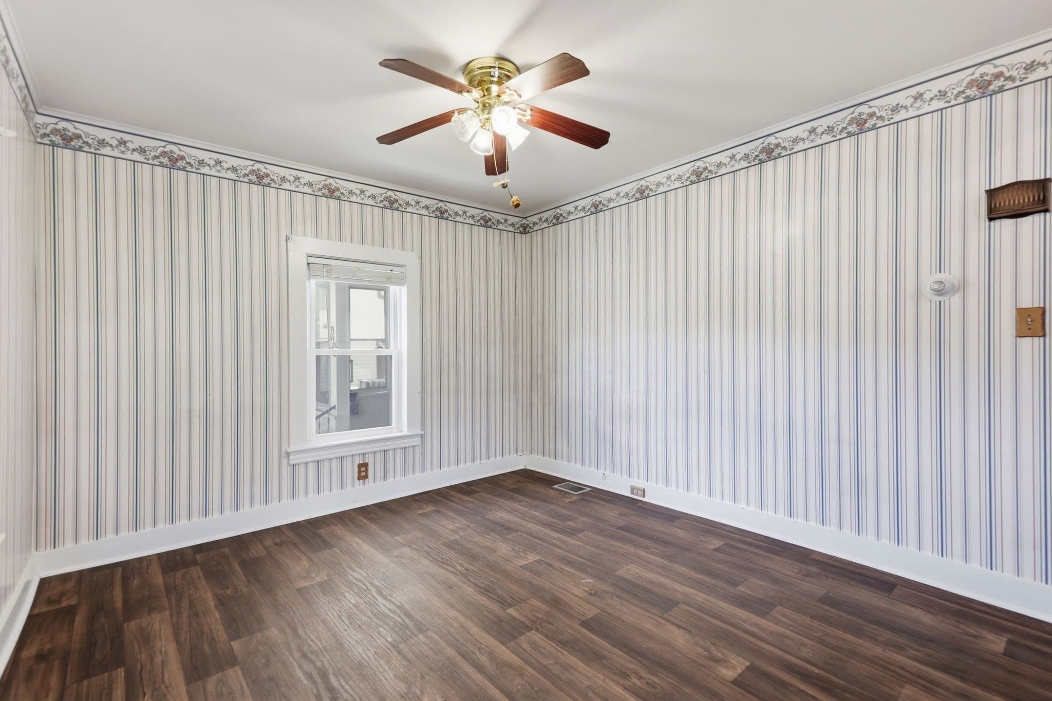 Single Family Residence at 26 Elm St, Greenfield MA 01301, Greenfield, photo 13 of 35