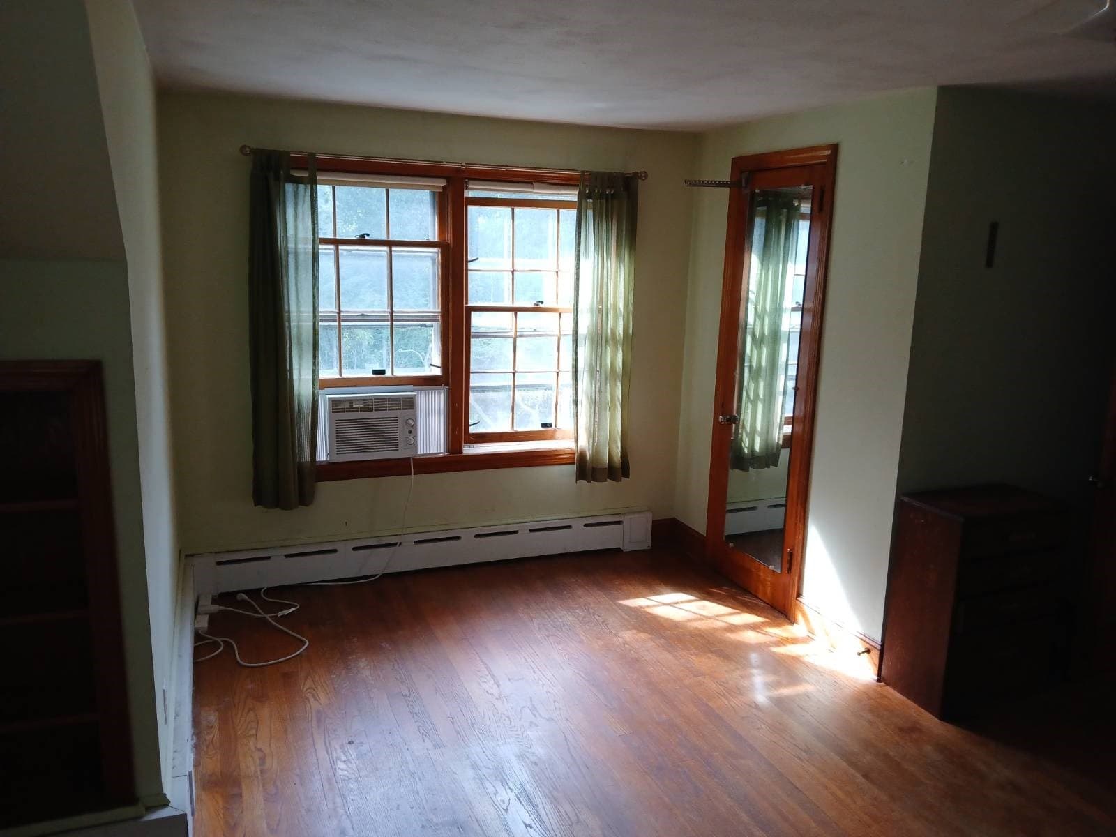 Single Family Residence at 66 Primrose St, Springfield MA 01151, Springfield, photo 4 of 14