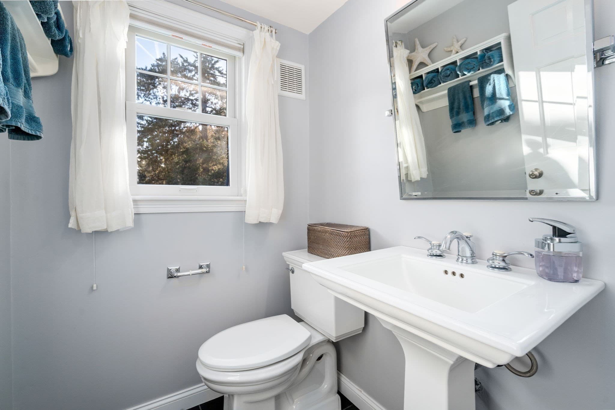 Single Family Residence at 5 Juniper Lane, Medfield MA 02052, Medfield, photo 17 of 42