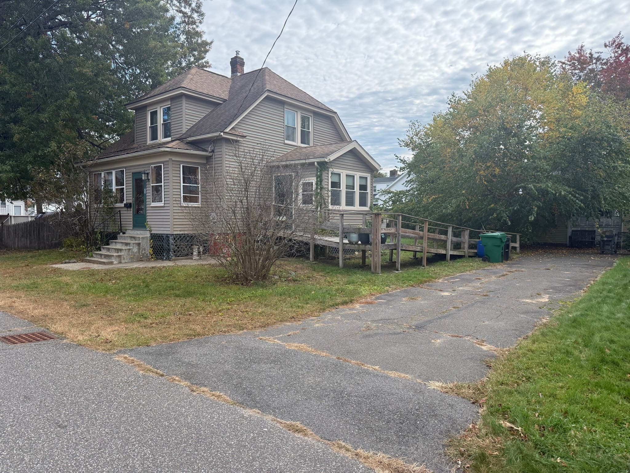 Single Family Residence at 23 Elliot St, Chicopee MA 01020, Chicopee, photo 3 of 39