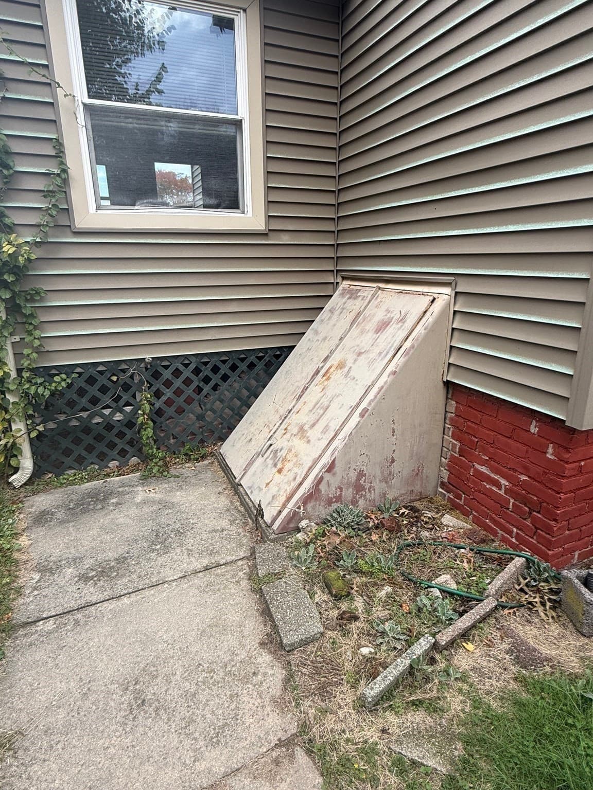 Single Family Residence at 23 Elliot St, Chicopee MA 01020, Chicopee, photo 34 of 39