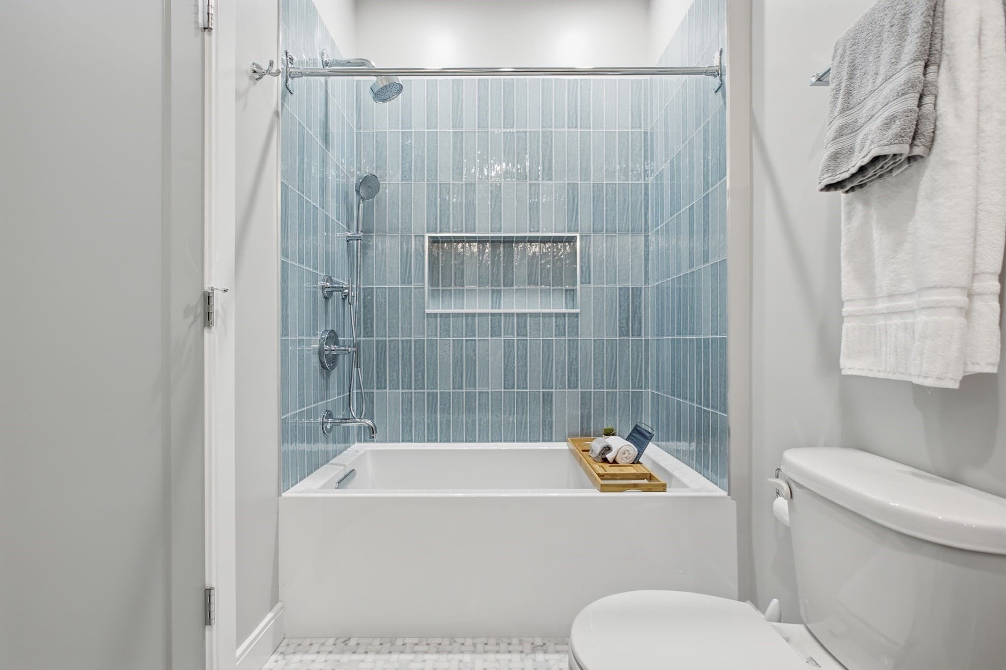 Condominium at 178 Robertson St # 7, Quincy MA 02169, Quincy, photo 27 of 42