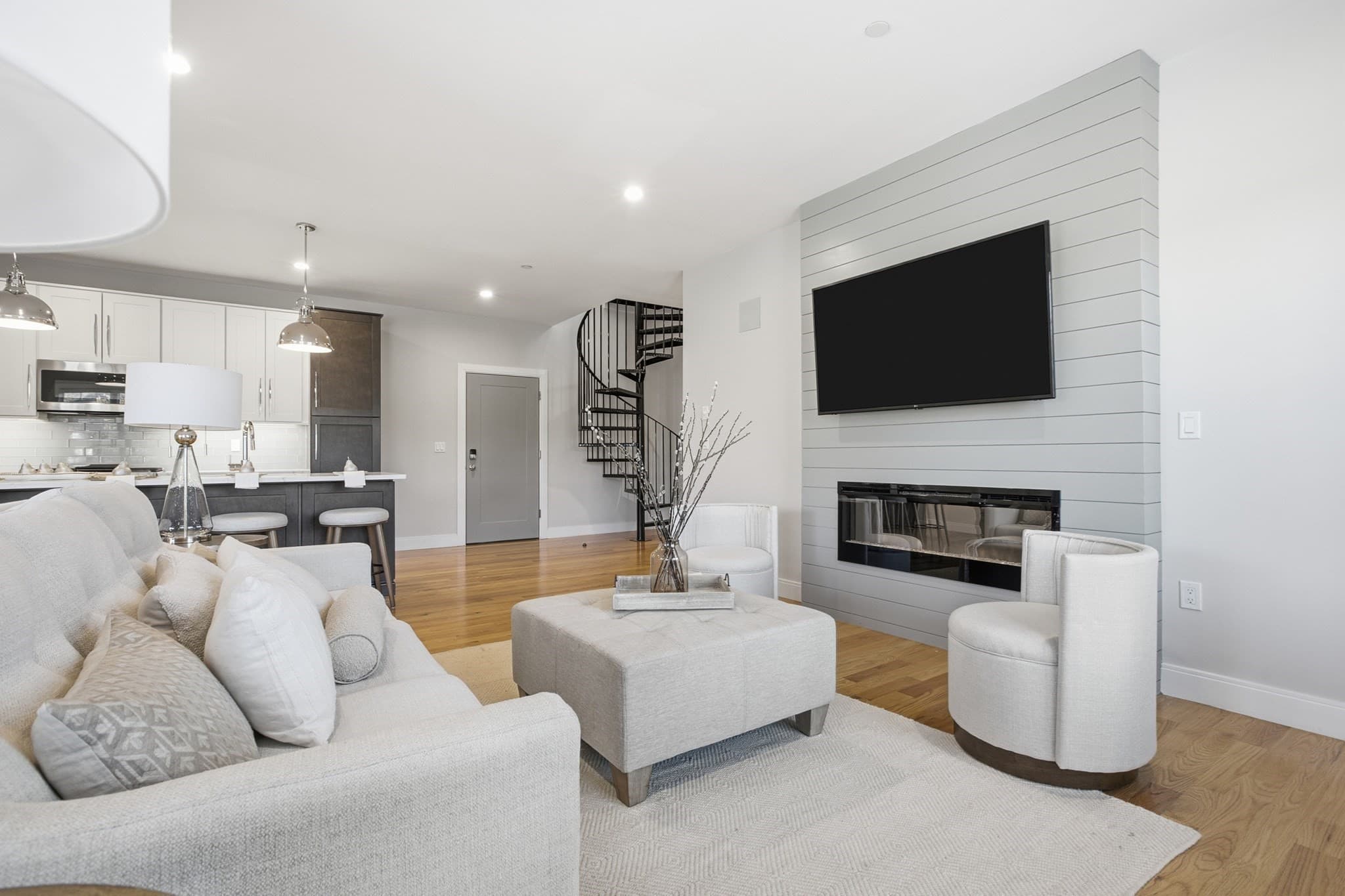 Condominium at 178 Robertson St # 7, Quincy MA 02169, Quincy, photo 3 of 42