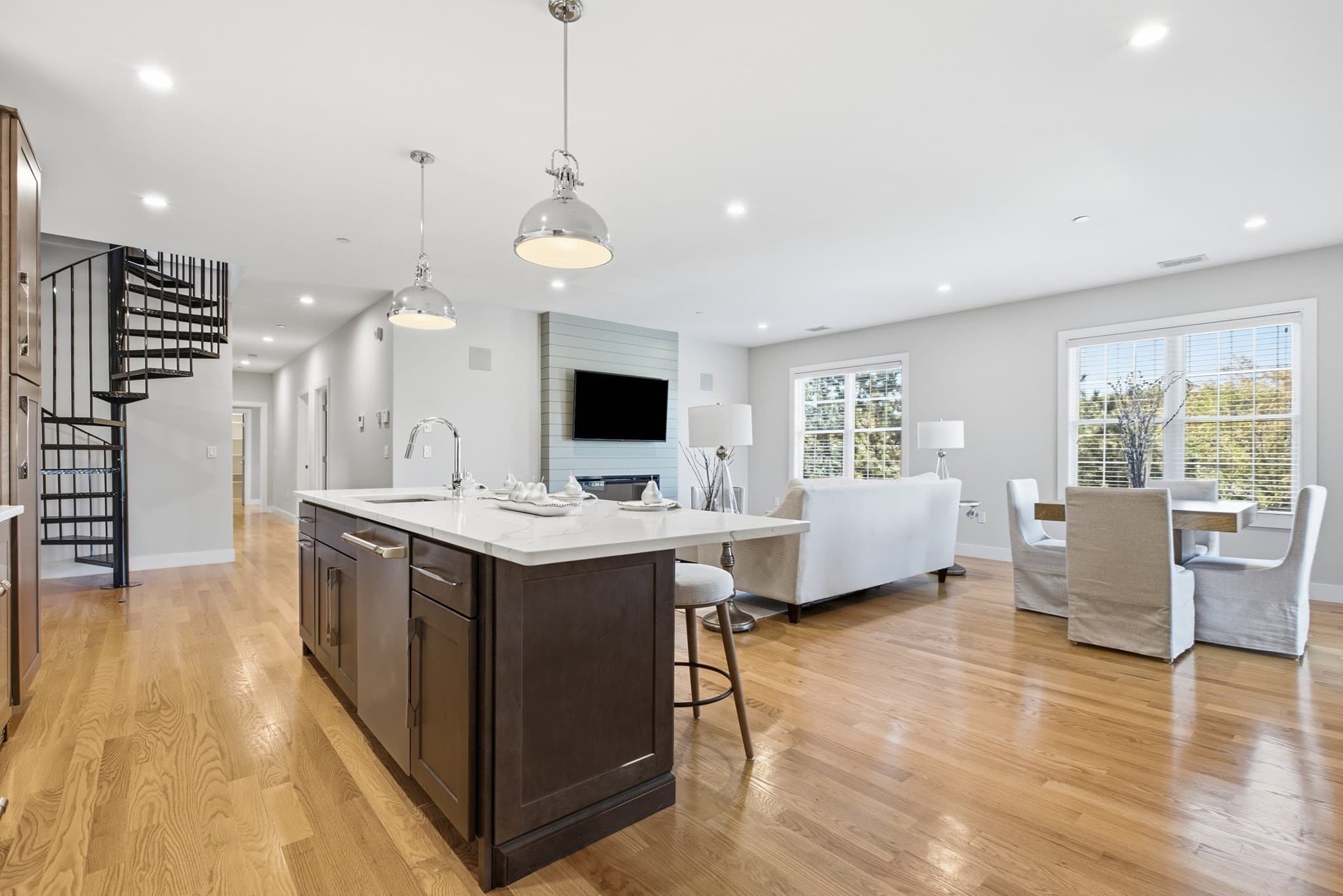 Condominium at 178 Robertson St # 7, Quincy MA 02169, Quincy, photo 11 of 42