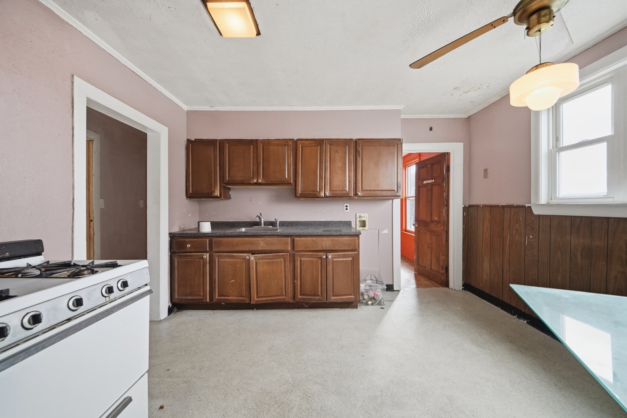 3 Family - 3 Units Up/Down at 86 Francis, Everett MA 02149, photo 17 of 36