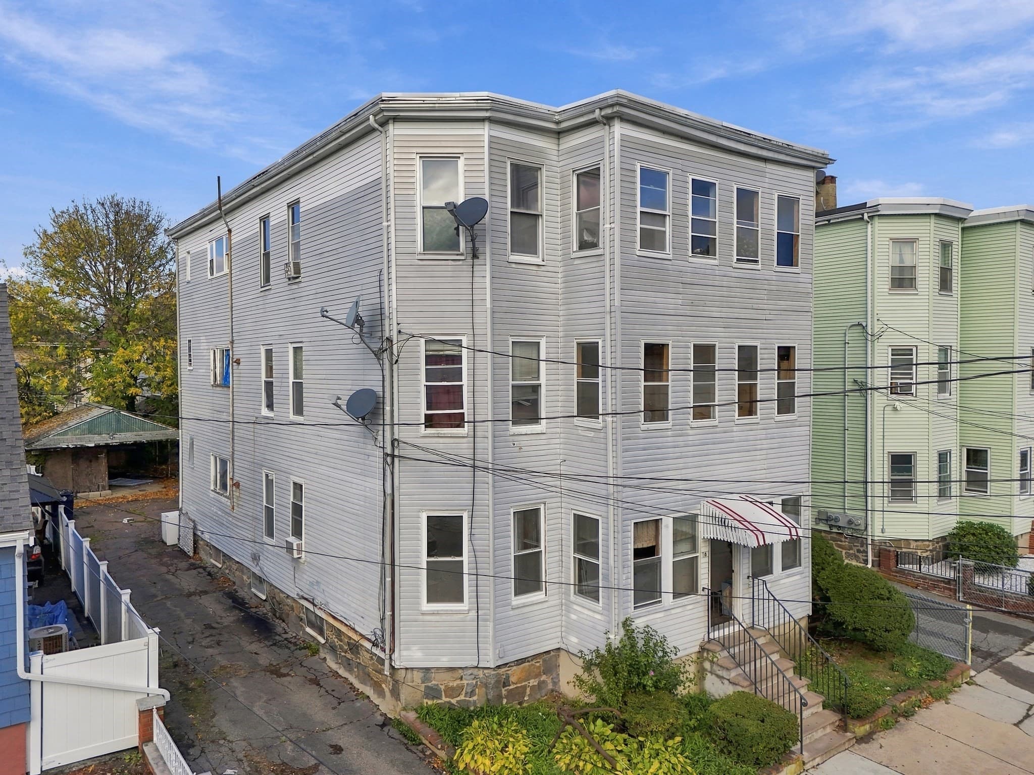 3 Family - 3 Units Up/Down at 86 Francis, Everett MA 02149, photo 9 of 36
