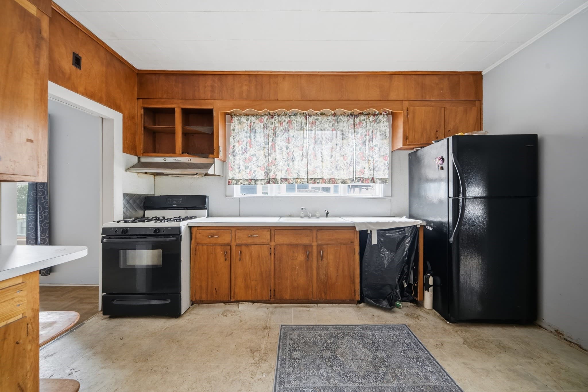 3 Family - 3 Units Up/Down at 86 Francis, Everett MA 02149, photo 14 of 36