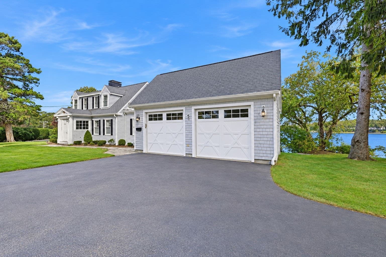 Single Family Residence at 5 Jefferson Shores Rd, Wareham MA 02532, photo 2 of 42