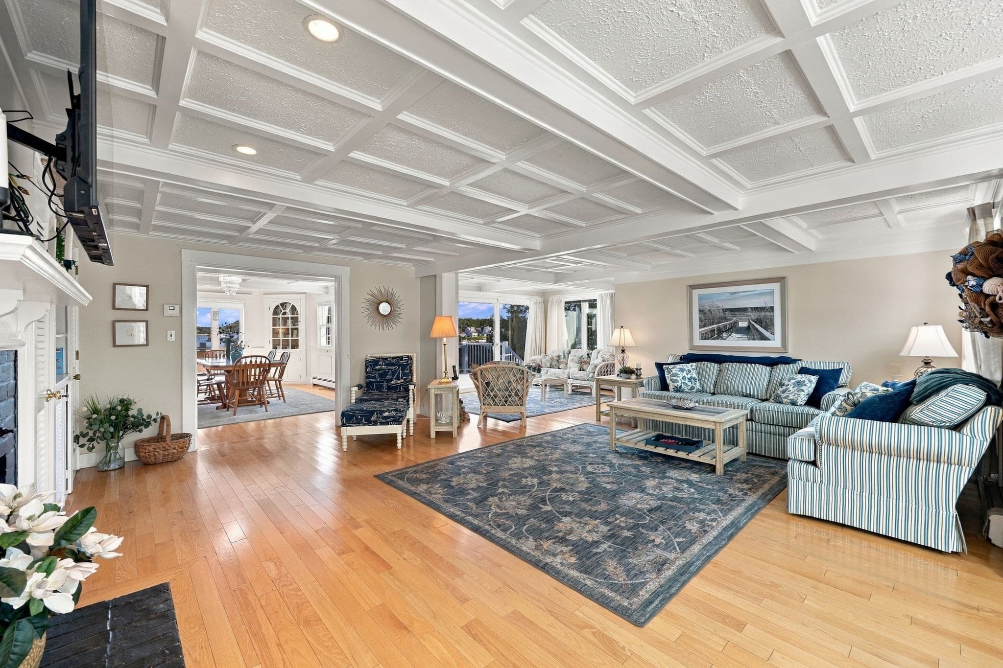 Single Family Residence at 5 Jefferson Shores Rd, Wareham MA 02532, photo 6 of 42