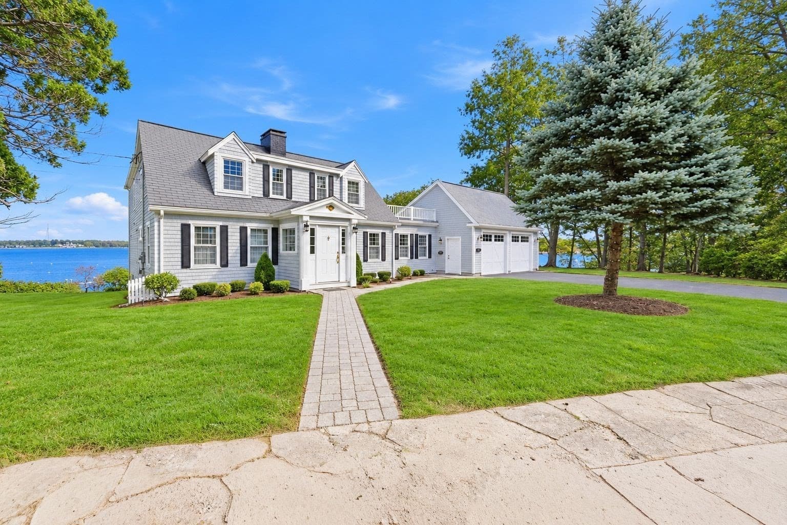 5 Jefferson Shores Rd, Wareham MA 02532
