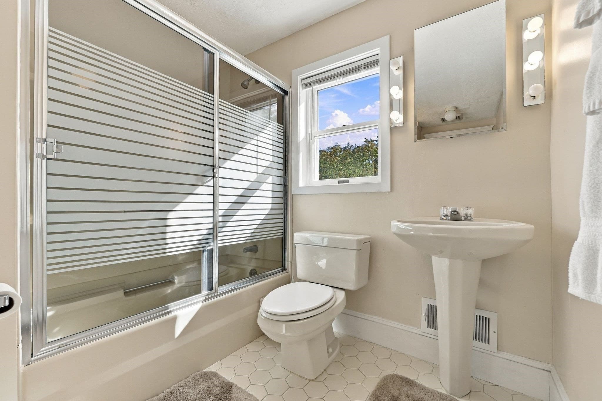Single Family Residence at 5 Jefferson Shores Rd, Wareham MA 02532, photo 29 of 42