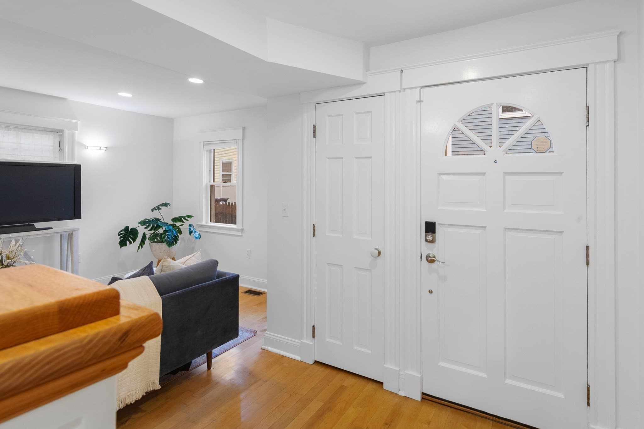 Condominium at 4 Union Terrace # 4, Cambridge MA 02141, Cambridge, photo 6 of 41