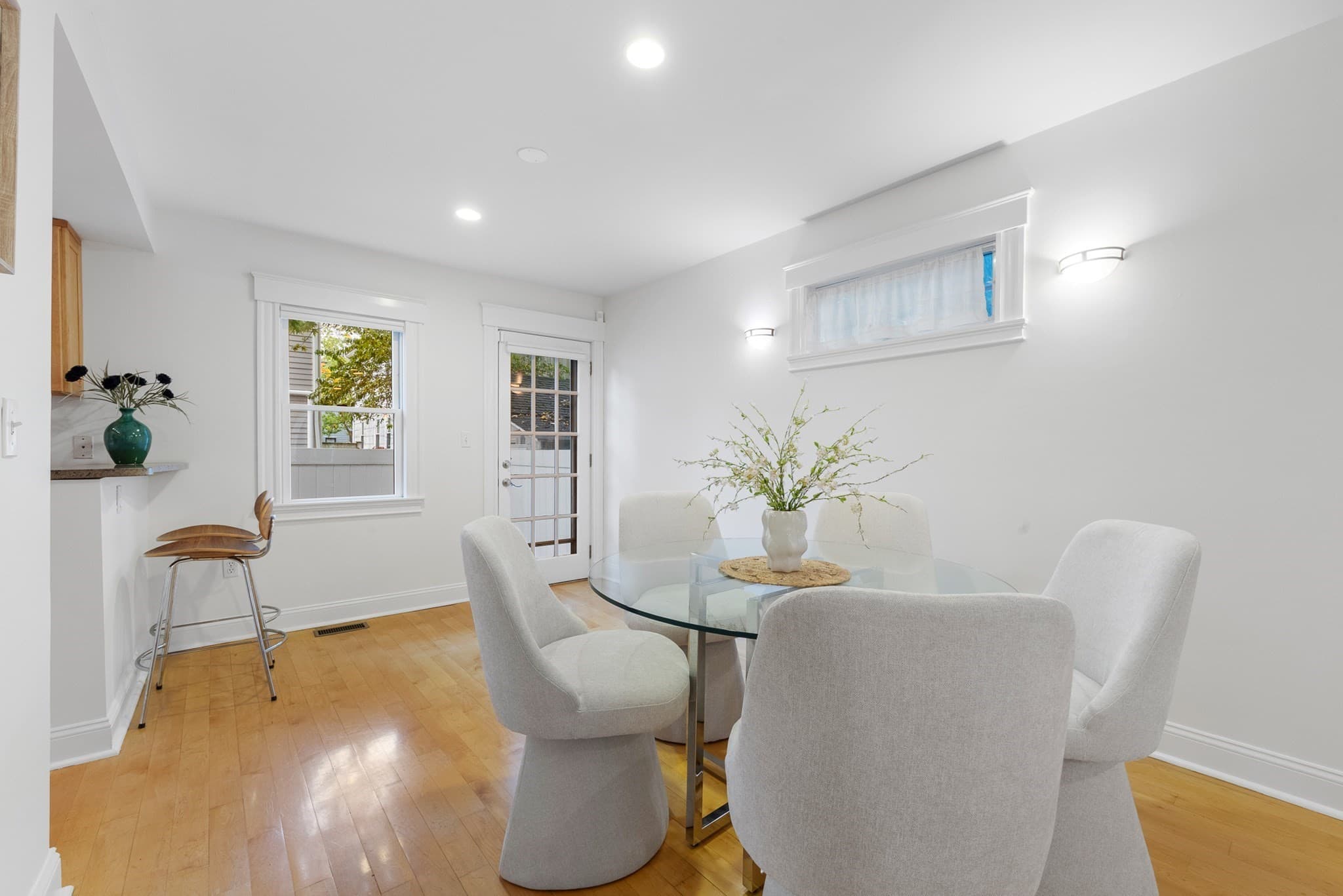Condominium at 4 Union Terrace # 4, Cambridge MA 02141, Cambridge, photo 17 of 41