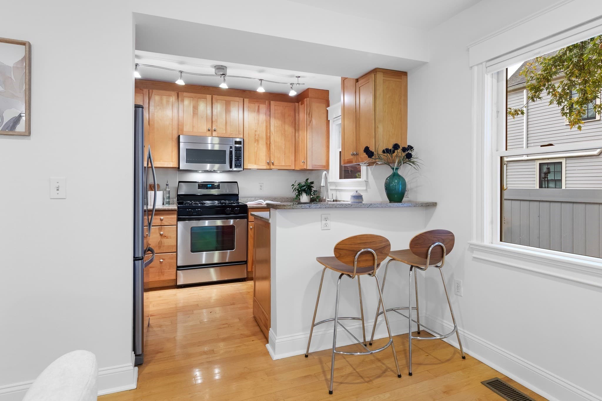 Condominium at 4 Union Terrace # 4, Cambridge MA 02141, Cambridge, photo 20 of 41