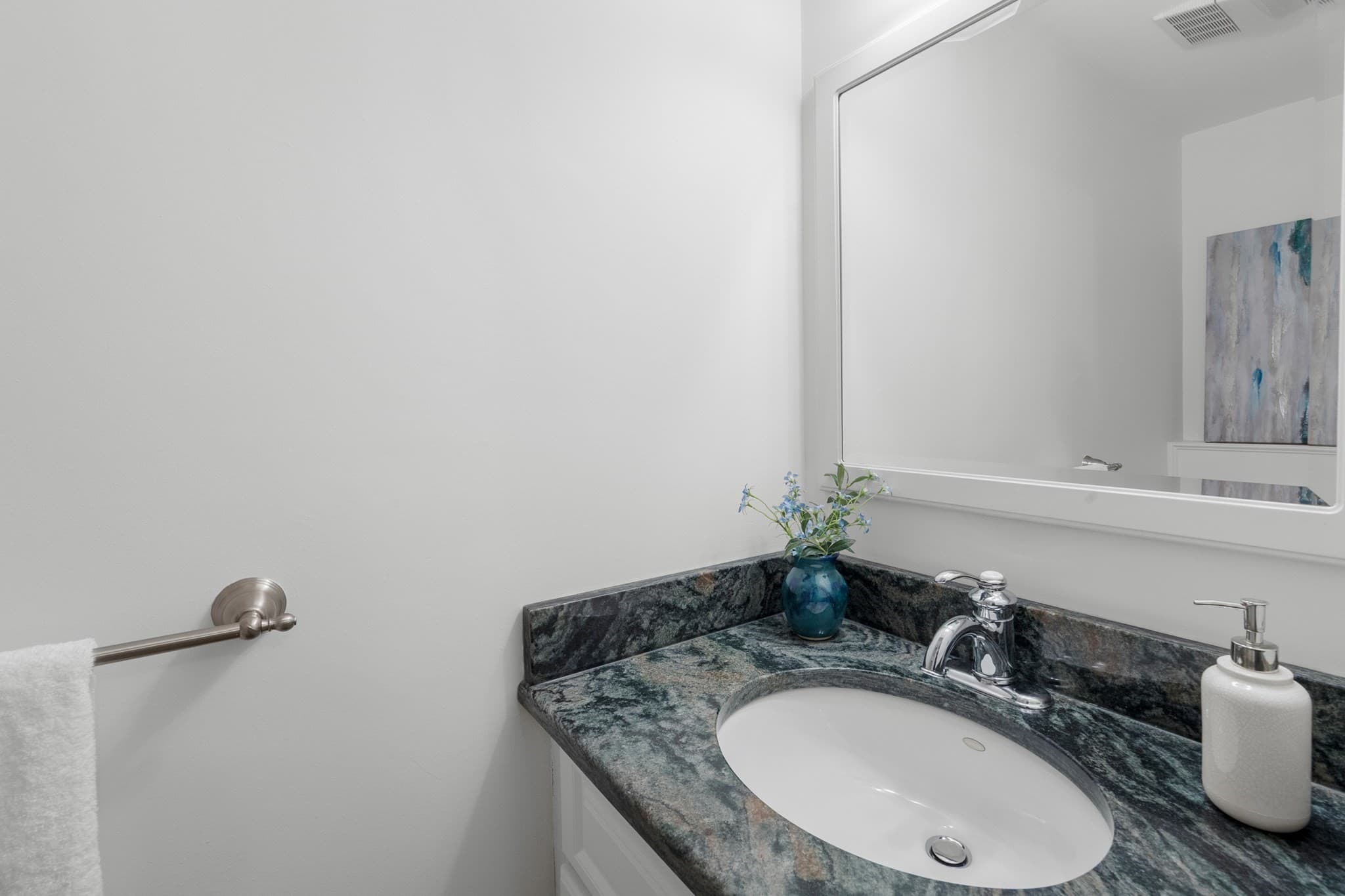 Condominium at 4 Union Terrace # 4, Cambridge MA 02141, Cambridge, photo 15 of 41
