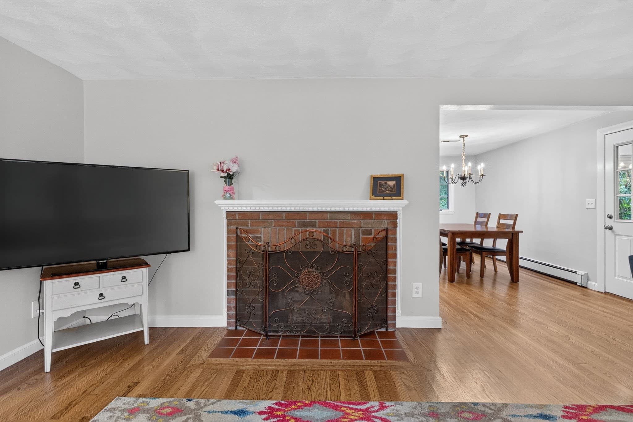 Single Family Residence at 29 Hiram Rd, Framingham MA 01701, photo 6 of 38