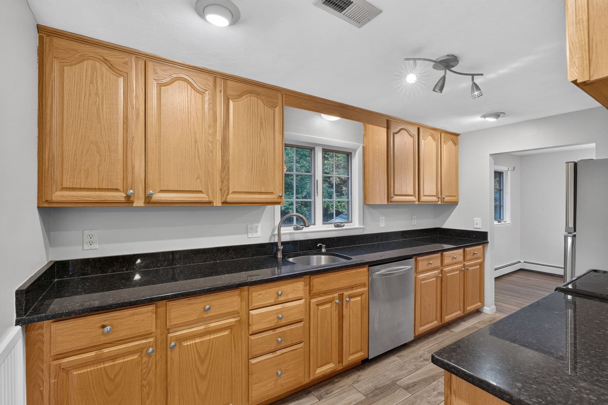 Single Family Residence at 29 Hiram Rd, Framingham MA 01701, photo 9 of 38