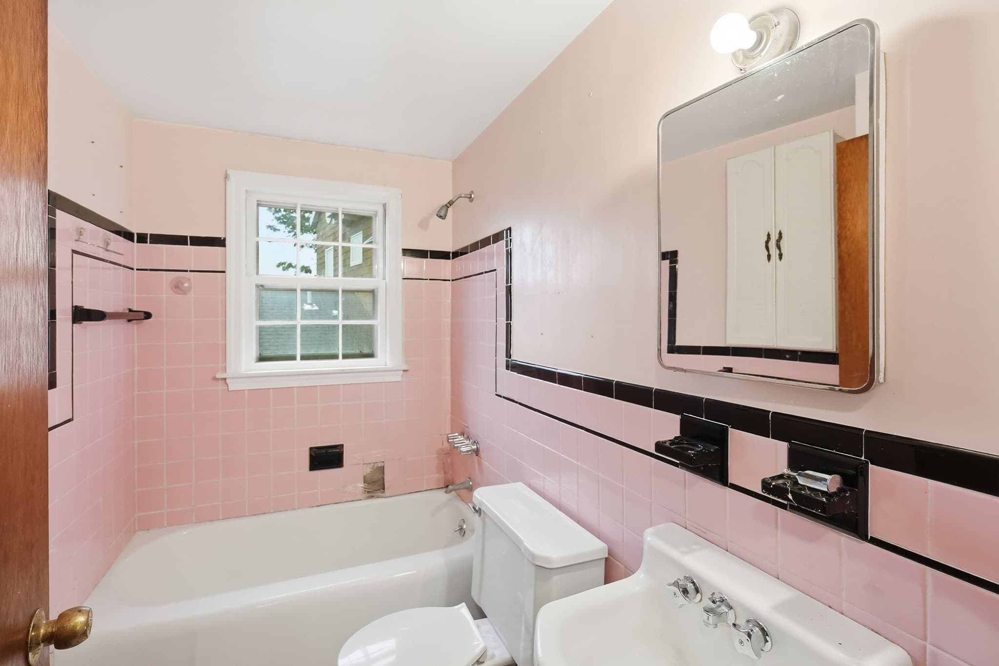 Single Family Residence at 148 Brattle Street, Arlington MA 02474, Arlington, photo 12 of 34